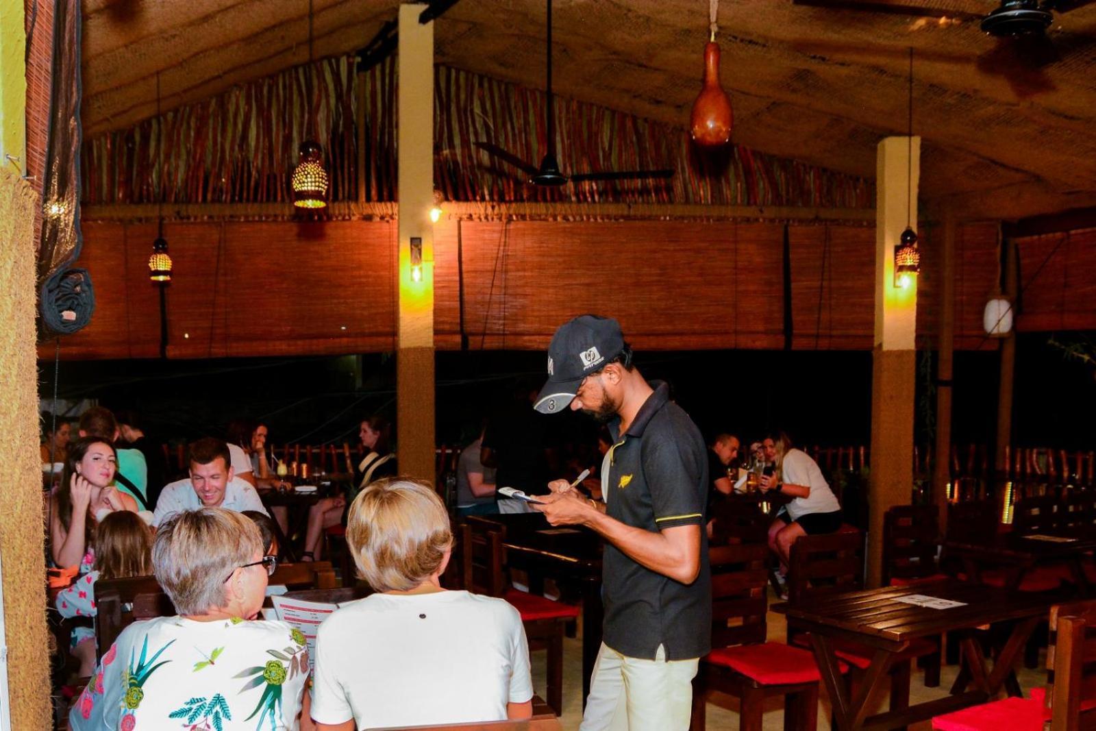 Hotel Coconut Style Restaurant & Milinda Guest Unawatuna Esterno foto